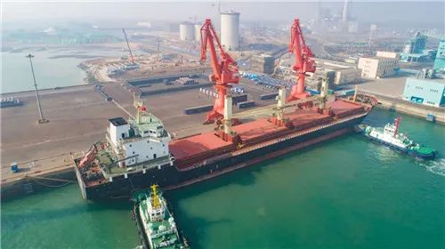 山東輪胎“海外倉”啟用 雙星、昊華、永盛、金宇等企業(yè)3萬方輪胎直達阿聯(lián)酋 山東輪胎“海外倉”啟用 雙星、昊華、永盛、金宇等企業(yè)3萬方輪胎直達阿聯(lián)酋