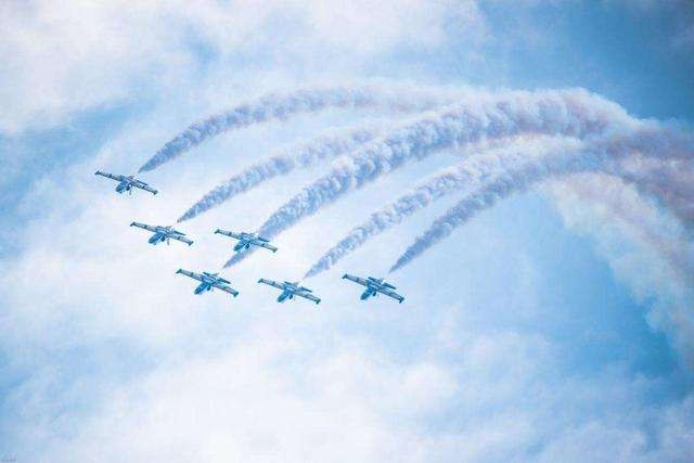 成為航空航天、國防軍工、智能制造等領(lǐng)域不可或缺的先進高性能材料。