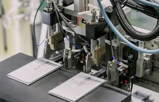 中科院研制！新型鋰電池量產
