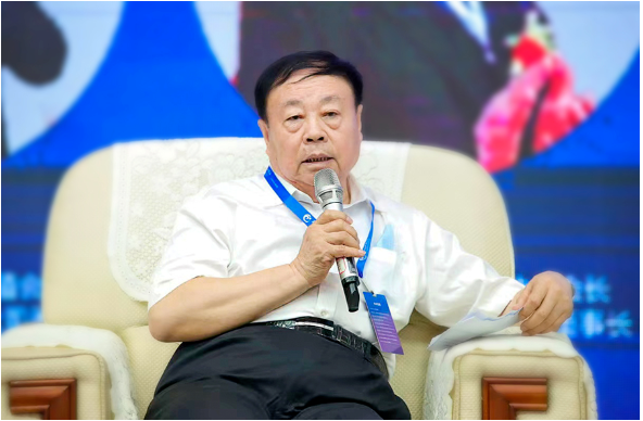河北省粘接與涂料行業(yè)協(xié)會(huì)會(huì)長(zhǎng)、衡水新光董事長(zhǎng)田立壯 河北省粘接與涂料行業(yè)協(xié)會(huì)會(huì)長(zhǎng)、衡水新光董事長(zhǎng)田立壯