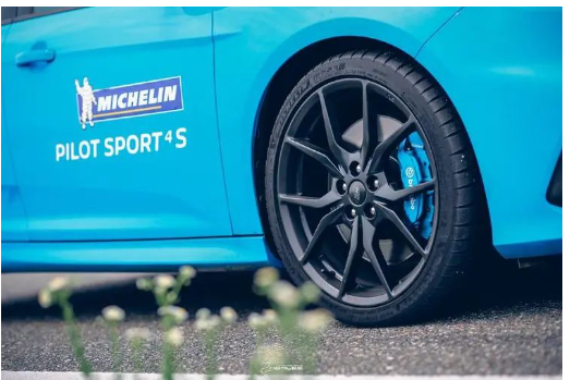 2016年，這家公司推出Pilot Sport EV2輪胎。
