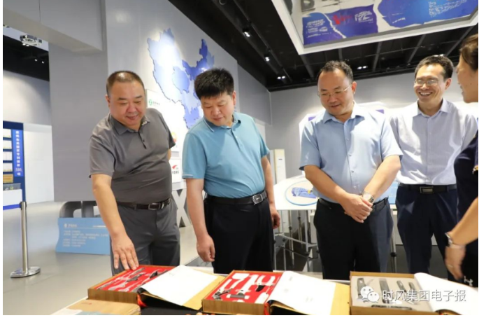 文登威力工具主營五金工具和工業(yè)風機環(huán)保設備兩大板塊,主要生產(chǎn)活扳手、管鉗、斷線鉗、套筒、大力鉗等系列產(chǎn)品,致力于專業(yè)級、工業(yè)級工具設計、研發(fā)和生產(chǎn),集銷售、服務一體的集成供應商。 文登威力工具主營五金工具和工業(yè)風機環(huán)保設備兩大板塊,主要生產(chǎn)活扳手、管鉗、斷線鉗、套筒、大力鉗等系列產(chǎn)品,致力于專業(yè)級、工業(yè)級工具設計、研發(fā)和生產(chǎn),集銷售、服務一體的集成供應商。