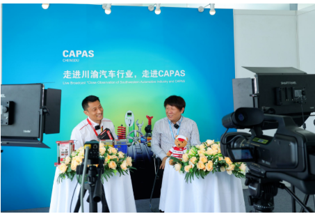 CAPAS與魔方商學院共同推出的由多位嘉賓參與的線上直播活動,在展期3天中進行了包括產品推介、上下游供需對話及行業熱點分享等在內的精彩環節,共吸引了34,850人次觀看,以線上線下聯動的方式極大豐富了展會的參與人群,為業內人士提供了更充裕的資源分享與商業交流的機會。 CAPAS與魔方商學院共同推出的由多位嘉賓參與的線上直播活動,在展期3天中進行了包括產品推介、上下游供需對話及行業熱點分享等在內的精彩環節,共吸引了34,850人次觀看,以線上線下聯動的方式極大豐富了展會的參與人群,為業內人士提供了更充裕的資源分享與商業交流的機會。