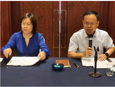 各分會(委員會)、各直管部門的匯報，討論了加強內部建設、創新服務方式內容的有關措施和具體細節。
