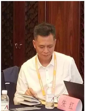 中橡協副秘書長、技經委主任朱紅受邀,在會議上作了《 “雙碳”政策對輪胎行業發展影響及對策》的報告。朱紅圍繞中國碳排放現狀以及相關政策,實現碳達峰的路徑及應對措施等方面,進行了解讀和分享,并就企業提出的問題做了現場答疑。 中橡協副秘書長、技經委主任朱紅受邀,在會議上作了《 “雙碳”政策對輪胎行業發展影響及對策》的報告。朱紅圍繞中國碳排放現狀以及相關政策,實現碳達峰的路徑及應對措施等方面,進行了解讀和分享,并就企業提出的問題做了現場答疑。