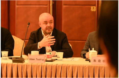 　貝卡爾特亞洲區(qū)高級副總裁Adam Touhig先生表示，貝卡爾特將會全力支持通用股份高質(zhì)量發(fā)展，實現(xiàn)合作共贏。