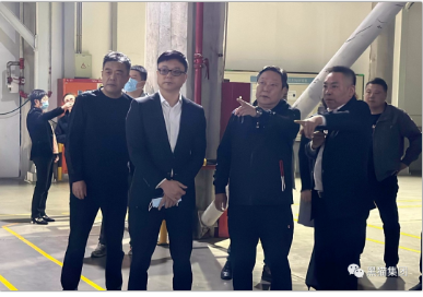 倪晟向王耀一行介紹了和澤醫藥發展歷程和運營模式，并表示和澤醫藥會充分發揮自身優勢，全力助力黑貓集團醫藥化工板塊做大做強。隨后，王耀向倪晟介紹黑貓集團目前醫藥化工板塊的發展情況及今后的發展方向。