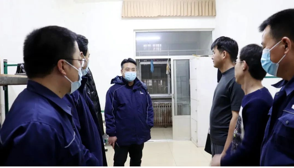 01 勇擔當共克時艱，同抗疫眾志成城
