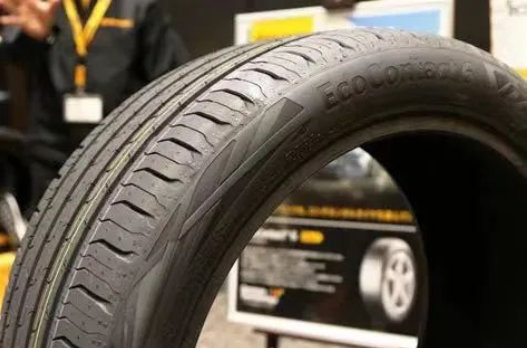 這批輪胎是奔馳的原廠胎,規格為205/55 R17 91W 這批輪胎是奔馳的原廠胎,規格為205/55 R17 91W
