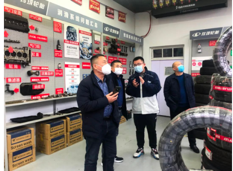 參觀玲瓏養(yǎng)車驛站煙臺門店 參觀玲瓏養(yǎng)車驛站煙臺門店