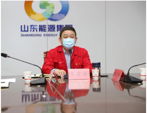 會議首先傳達了集團公司兩次疫情防控會議精神和疫情防控明白紙,并就優化和調整防控措施進行了全面部署。 會議首先傳達了集團公司兩次疫情防控會議精神和疫情防控明白紙,并就優化和調整防控措施進行了全面部署。