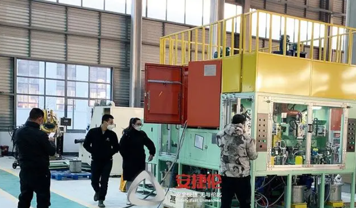 知名汽車減振橡膠制品企業(yè)亞新科，到訪安捷倫驗(yàn)收內(nèi)孔自動涂膠機(jī)