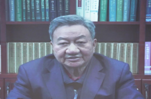 　全球服務貿易聯盟理事長、中國國際經濟交流中心副理事長、商務部原副部長姜增偉同志在視頻致辭中對大會的召開表示祝賀，他指出，輪胎循環利用關乎行業發展、關乎環境保護，更關乎國家的經濟安全發展。提高廢舊輪胎綜合利用水平，實現資源化利用，不僅可以有效緩解我國橡膠對外依存度高的現狀，提高橡膠自給率，也能增強汽車等以橡膠為重要原材料的產業鏈供應鏈的穩定性與韌性，更好滿足居民消費潛力持續釋放的需要，還能節約輪胎大量堆存所占用的土地，減少環境污染，助力碳達峰、碳中和目標的順利實現。他希望中國輪胎循環利用協會始終堅持“為企業服務、為行業服務”的根本宗旨，進一步發揮自身作用，在反映行業訴求、加強行業自律、促進行業發展等方面積極履職，不斷提升行業凝聚力，推動中國輪胎循環利用行業朝著科技引領、綠色低碳、數字支撐、法制健全的方向不斷邁進，為加快中國和全球綠色可持續發展做出更大貢獻。