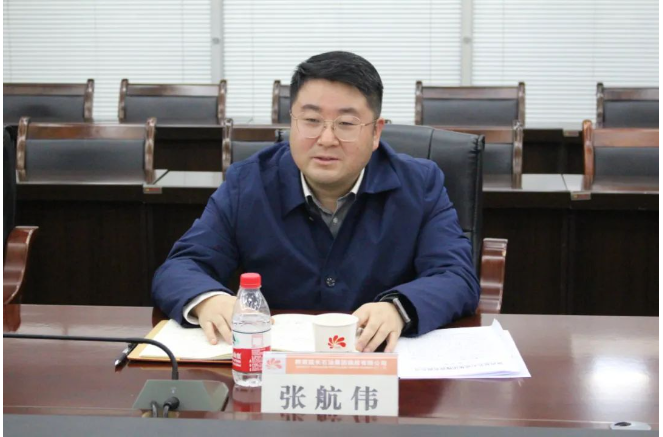 孫敬虎詳細了解了公司2022年的進出口情況，全面講解了商務廳關于外貿促開放、穩增長的各項優惠政策，聽取了公司2023年穩增長目標及舉措。