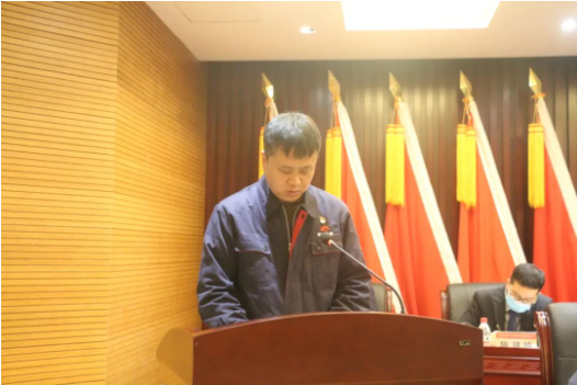會議聽取審議了公司工會副主席姚衛作的職代會閉會期間職工民主管理和集體合同執行檢查情況報告。