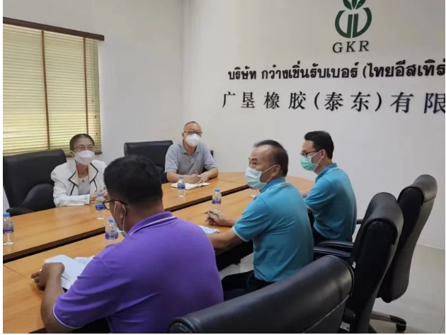 中國駐泰國宋卡總領事吳冬梅近日率領一行到訪廣墾橡膠(泰東)公司，對企業的經營管理和黨建工作進行了調研指導。