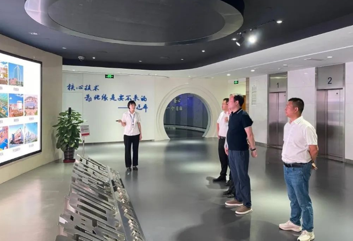 凱斯紐荷蘭中國區采購總監何強一行到賽輪集團參觀考察