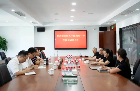 紹興市中級人民法院副院長王惠中一行蒞臨三力士股份有限公司，就該公司的知識產權保護狀況展開調研。三力士股份有限公司董事長吳瓊瑛，帶領著團隊的成員，熱情接待了此次調研。