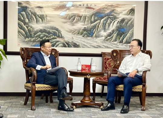 卡博特公司執(zhí)行副總裁、高性能材料業(yè)務(wù)總裁、亞太區(qū)總裁朱戟等一行于 8月29日拜會(huì)了上海市商務(wù)委主任朱民等有關(guān)領(lǐng)導(dǎo)，就未來的投資計(jì)劃、綠色低碳發(fā)展以及外資政策等問題進(jìn)行了深入探討。