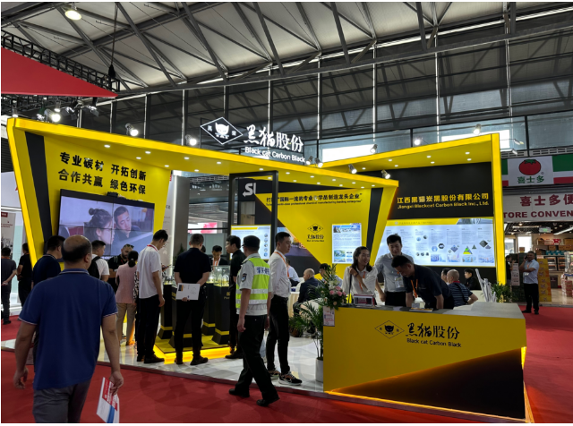 總之，RubberTechChina 2023展覽會(huì)為橡膠行業(yè)企業(yè)提供了一個(gè)展示創(chuàng)新和發(fā)展的舞臺(tái)，而黑貓股份作為炭黑行業(yè)的領(lǐng)軍企業(yè)，通過(guò)參展和產(chǎn)品展示，向全球展示了其雄心壯志和未來(lái)發(fā)展的愿景。