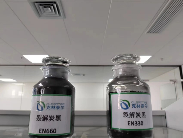 克林泰爾環保科技有限公司一直秉承著“綠色、循環”的理念，為解決廢橡膠的環境問題不斷努力。在中國國際橡膠技術展覽會展會上，該公司展示了其最新主營產品EN330和EN660，這兩款產品引起了專業人士的濃厚興趣。
