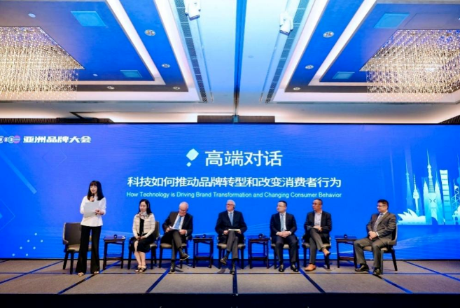 錦湖輪胎的中國董事長楊洵表示：“錦湖始終致力于提供卓越的產(chǎn)品、高效的智能制造體系和堅實的品牌建設(shè)，以滿足全球消費者和合作伙伴的需求，并不斷探索汽車和輪胎領(lǐng)域的智能出行解決方案。”