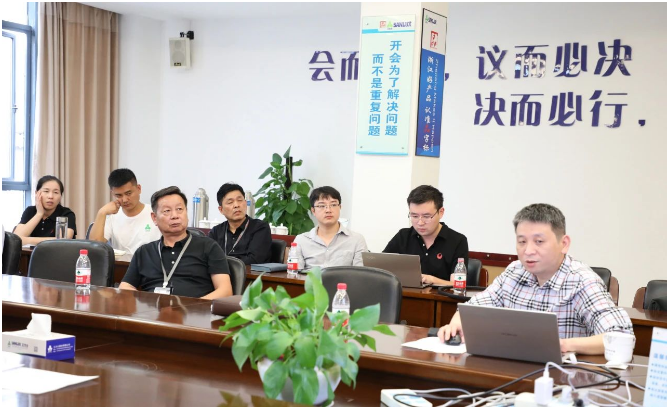 會議指出，必須繼續在基礎市場工作方面下功夫，維護客戶關系，積極參與市場，了解客戶需求，以卓越的服務推動銷售。同時，也強調了需要不斷構建適應自身特點的創新技術體系，增加核心工藝的研發力度，為客戶提供智能高效的三力士產品解決方案。