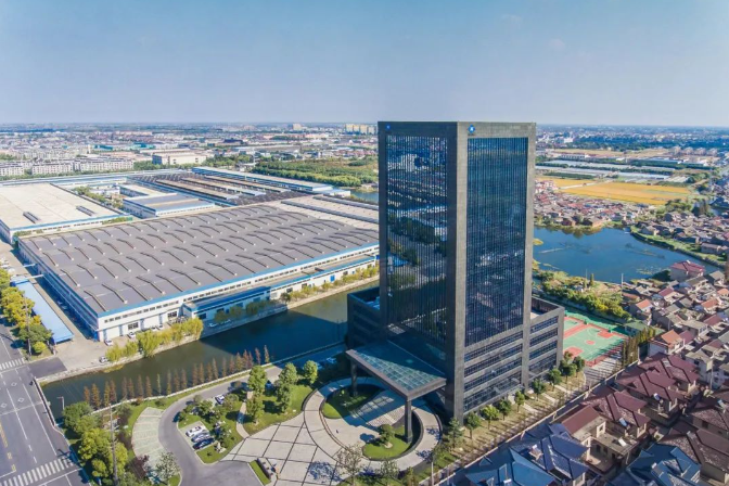 江蘇省財(cái)政廳、省科技廳聯(lián)手發(fā)布了2023年度省科技成果轉(zhuǎn)化專項(xiàng)資金項(xiàng)目的立項(xiàng)文件。其中，江蘇興達(dá)鋼簾線股份有限公司的“重載輪胎用高強(qiáng)度耐疲勞胎圈鋼絲(圈)研發(fā)及產(chǎn)業(yè)化”項(xiàng)目成功脫穎而出，獲得了省級(jí)資助經(jīng)費(fèi)高達(dá)1000萬(wàn)元。